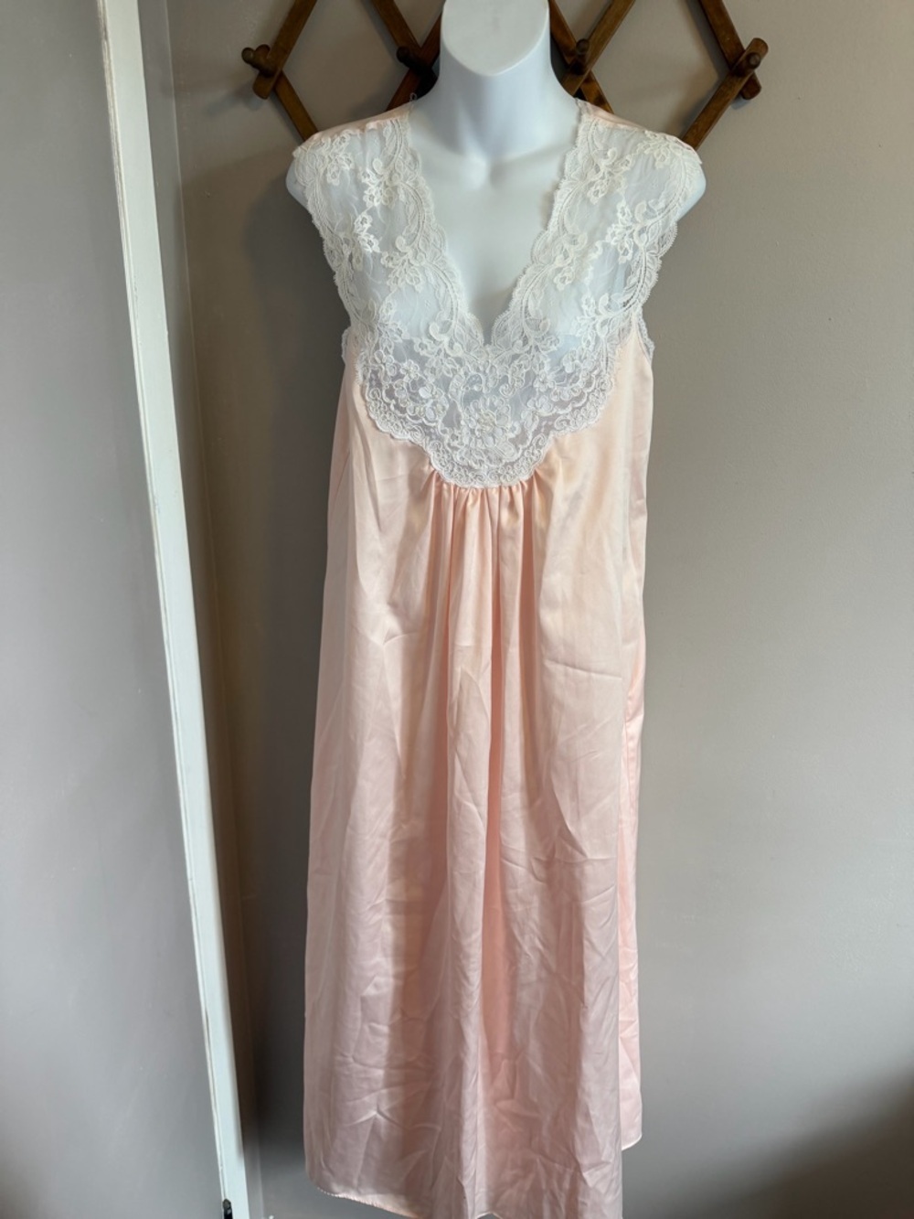 Vintage Deadstock Eve Stillman Peach Satin Beaded Lace Gown NWT S